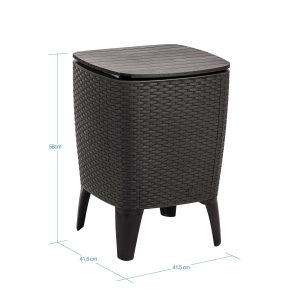 Sillas playeras y mesa